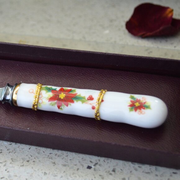 Royal Albert Poinsettia Jam Spoon – Vintage, New in Box - Picture 2 of 4